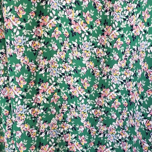 MAX STUDIO Floral Flutter-Sleeve V-Neck Blouse Green 1X - Picture 2 of 8